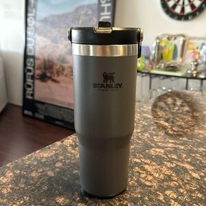 30oz Stanley Ice Flow